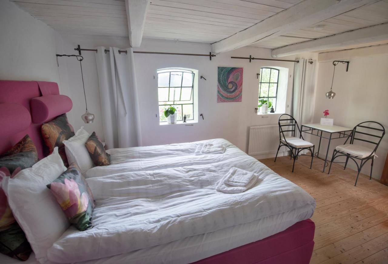 4B Oesterlen Bed & Breakfast โทเมลิลลา ภายนอก รูปภาพ